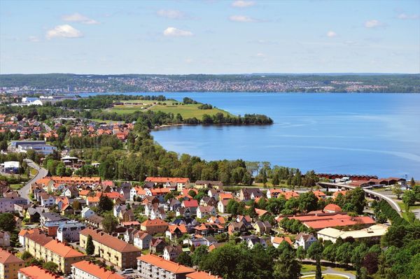 Kultur und Geschichte mit dem Mietwagen in Jönköping besonders mobil erleben